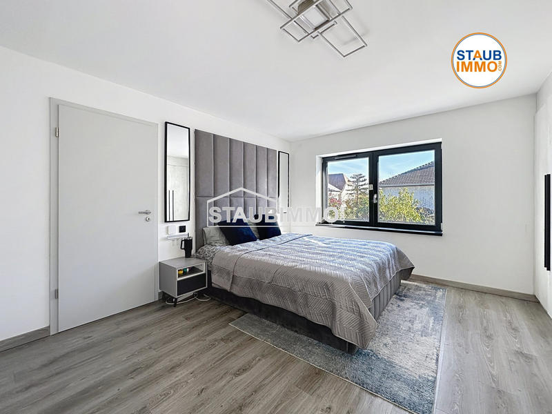 Maison - 200 m² - 8 pièces