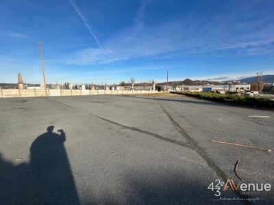 Local d'activités - 670 m²