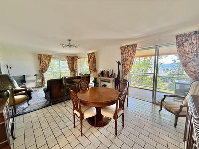 Appartement - 104 m² - 4 pièces