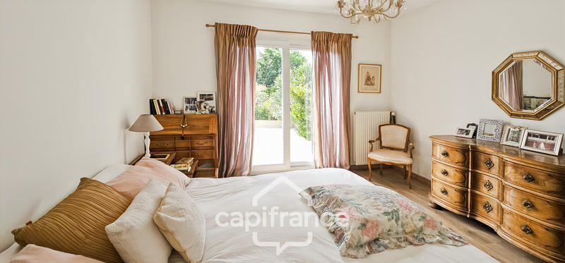 Maison - 202 m² - 7 pièces