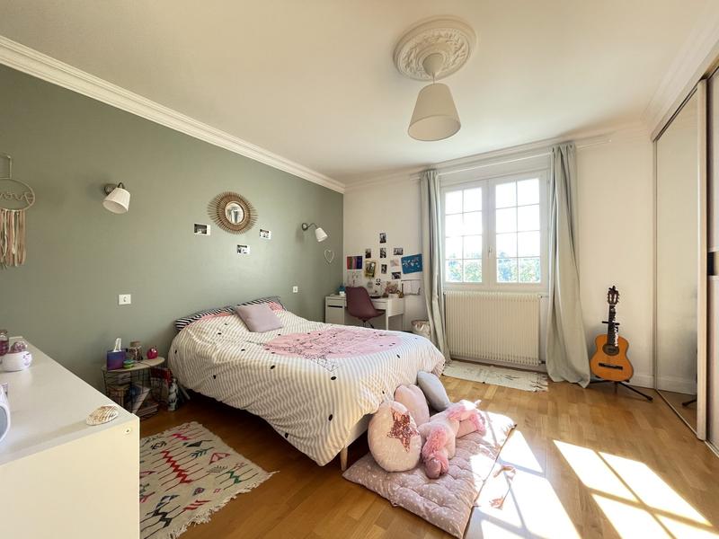 Villa - 200 m² - 10 pièces