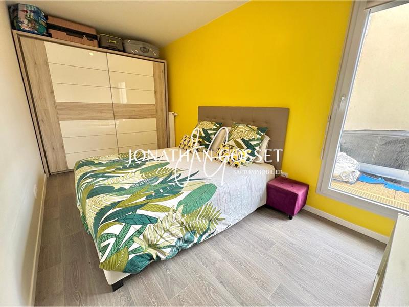 Appartement - 93 m² - 5 pièces