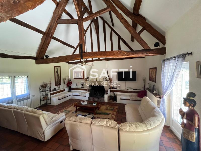 Maison - 223 m² - 8 pièces