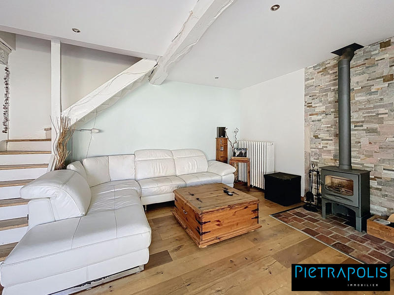 Maison - 269 m² - 7 pièces