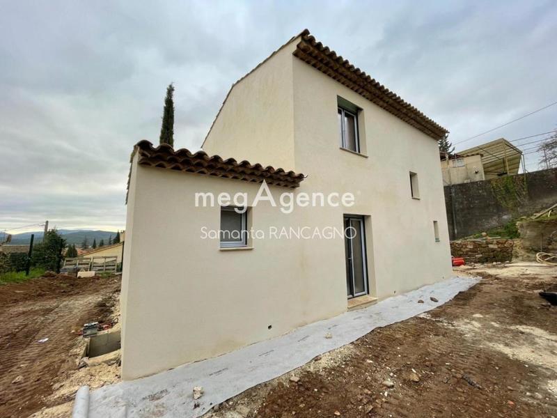 Maison traditionnelle - 100 m² - 5 pièces