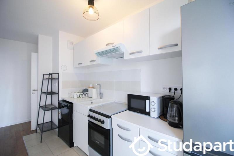 Chambre - 13 m² - 1 pièce