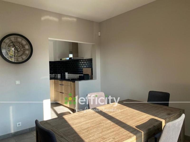 Pavillon - 100 m² - 5 pièces