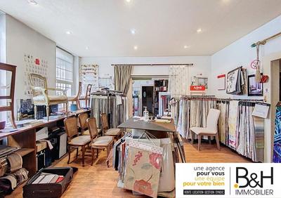 Local d'activités - 135 m² - 5 pièces