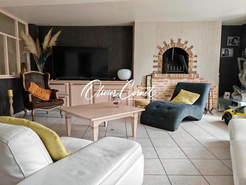 Maison - 209 m² - 6 pièces