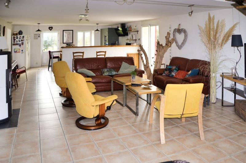 Maison - 236 m² - 8 pièces