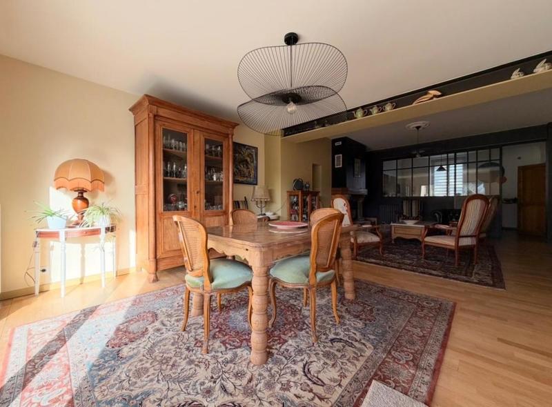 Maison - 190 m² - 7 pièces