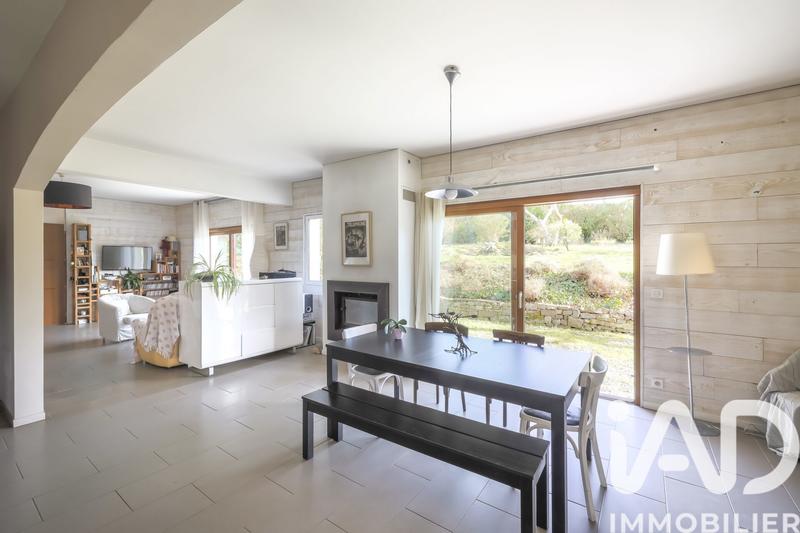 Maison - 215 m² - 8 pièces