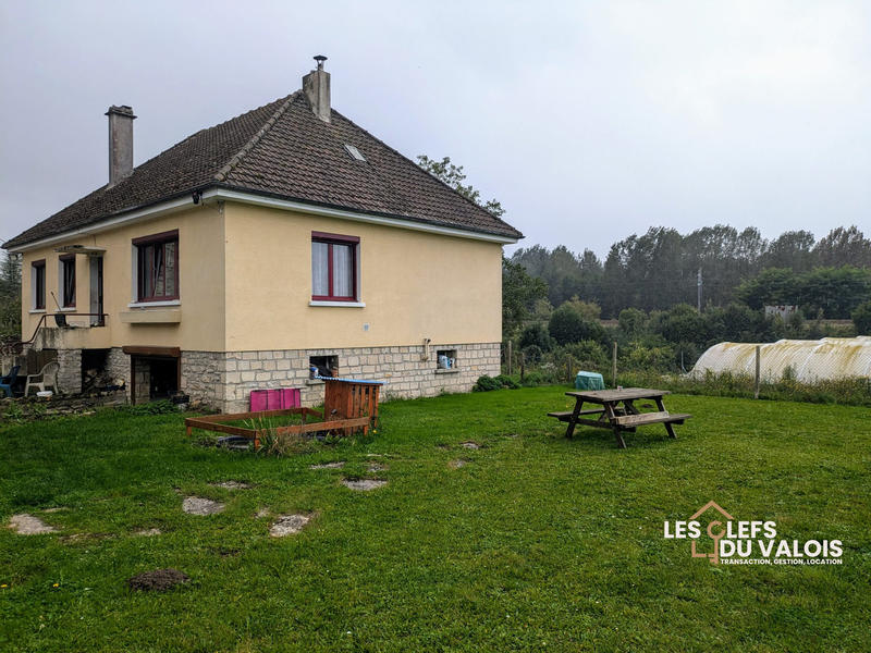 Maison - 97 m² - 5 pièces