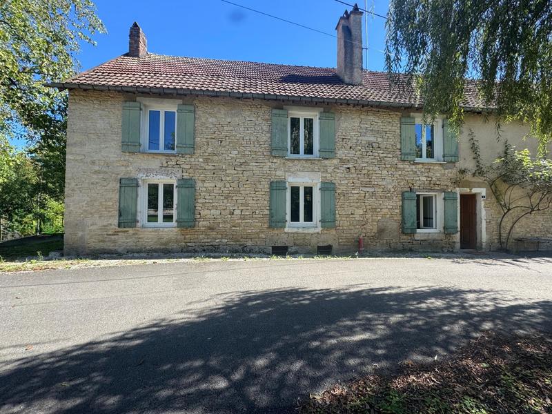 Maison - 190 m² - 9 pièces