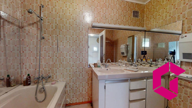 Maison - 190 m² - 7 pièces