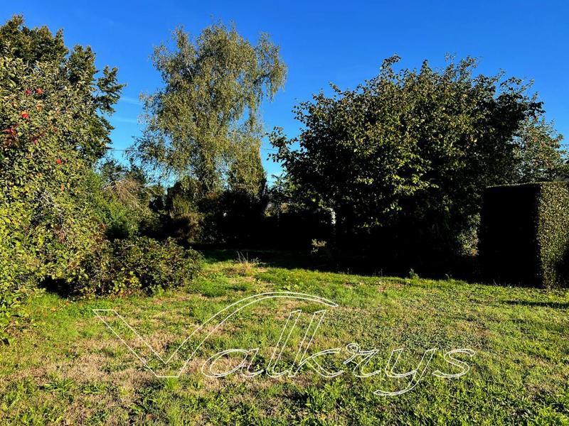 Terrain constructible - 820 m²