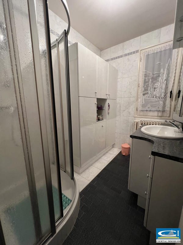 Maison traditionnelle - 81 m² - 4 pièces