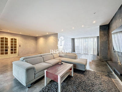 Maison - 266 m² - 7 pièces