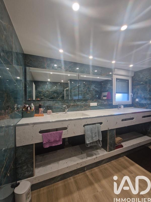 Maison - 515 m² - 16 pièces