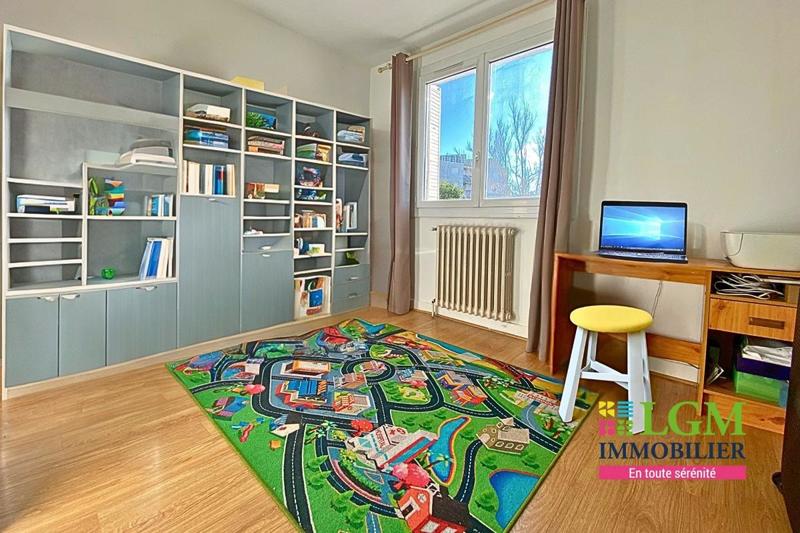 Maison - 93 m² - 4 pièces