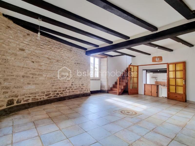 Maison en pierre - 177 m² - 6 pièces