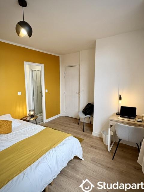 Chambre - 13 m² - 1 pièce