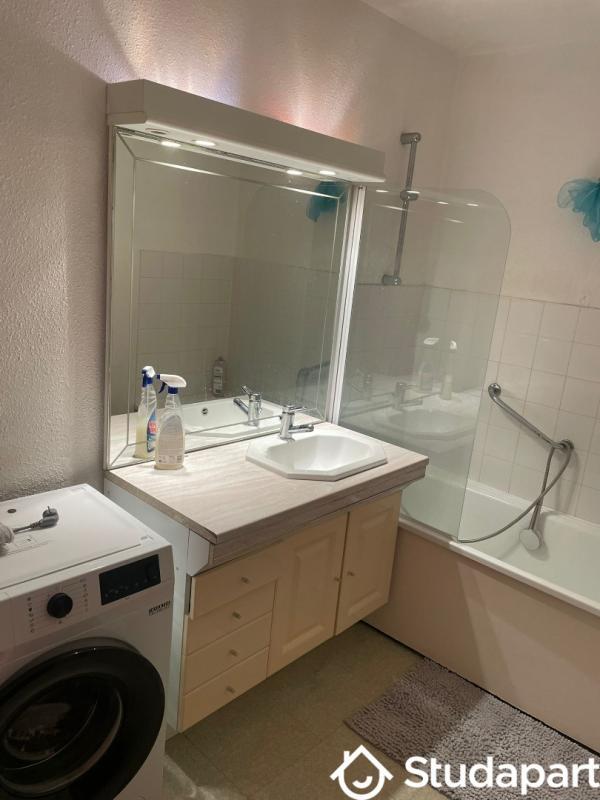 Chambre - 11 m² - 1 pièce