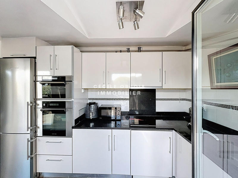 Appartement - 90 m² - 4 pièces