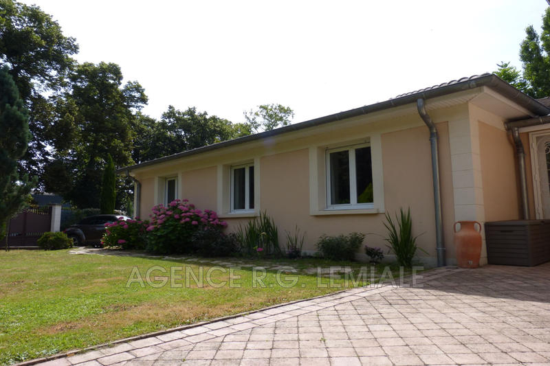 Maison - 166 m² - 8 pièces