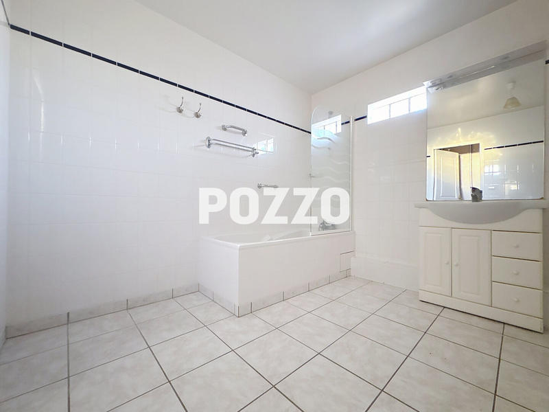 Appartement - 96 m² - 3 pièces