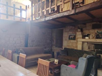 Propriété - 408 m² - 14 pièces