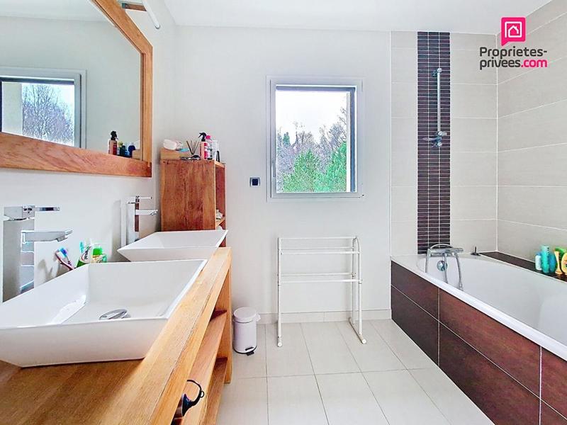 Maison - 110 m² - 6 pièces