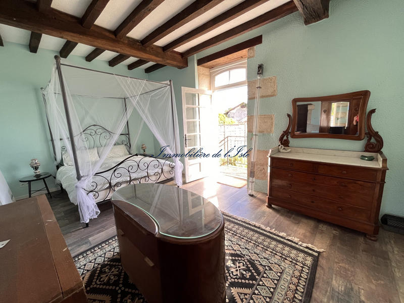 Maison - 300 m² - 10 pièces