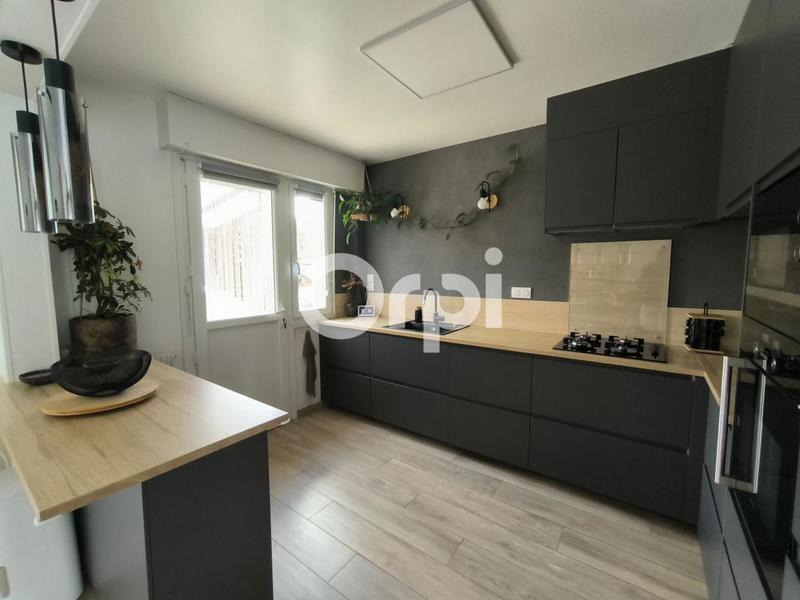 Maison - 90 m² - 3 pièces