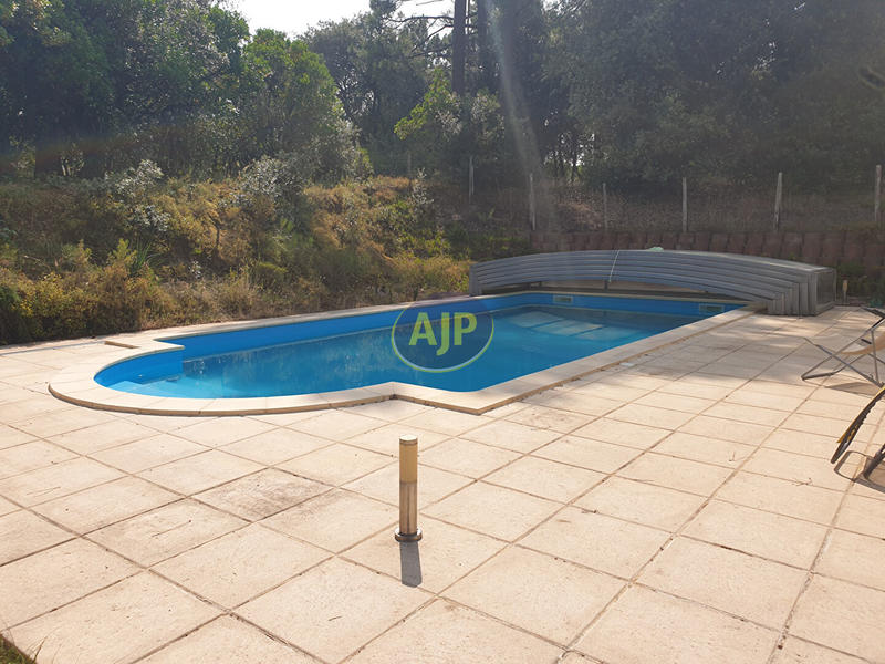 Maison - 160 m² - 5 pièces