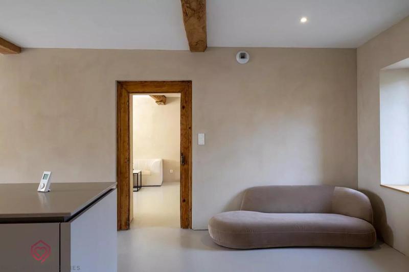 Maison - 380 m² - 10 pièces