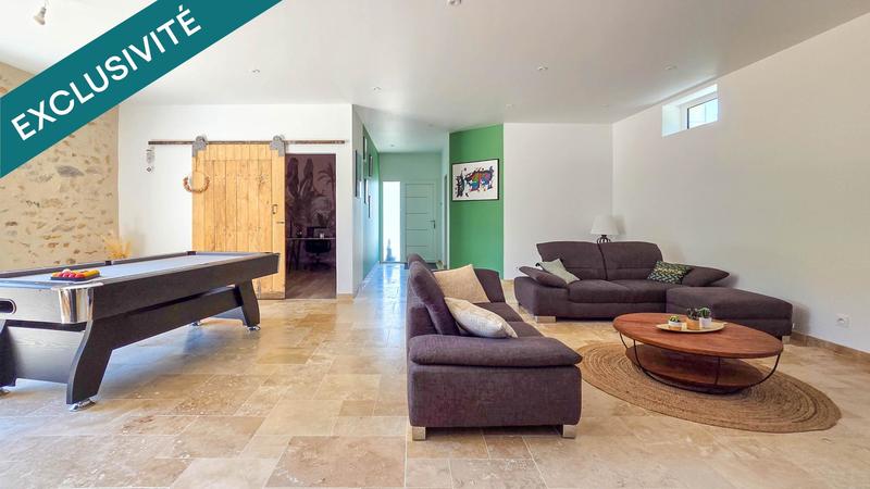 Maison - 250 m² - 10 pièces