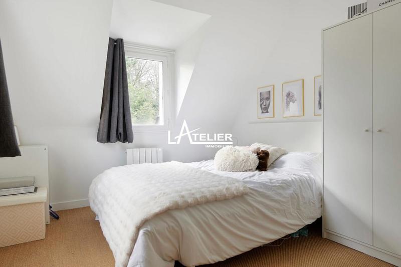 Maison - 210 m² - 10 pièces