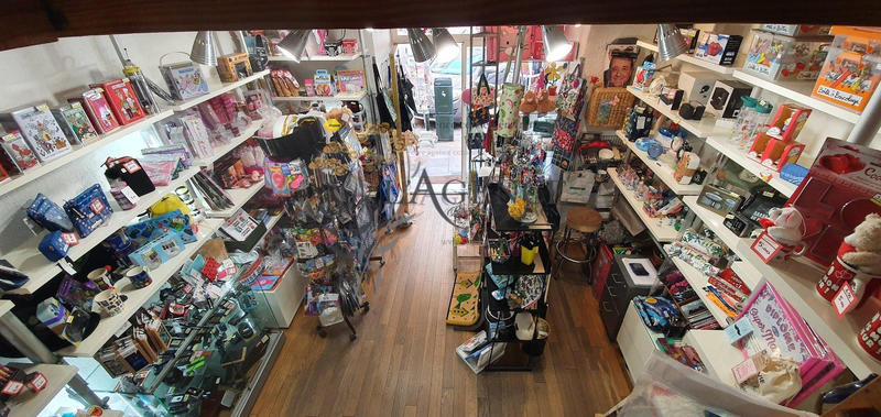 Local commercial - 18 m² - 1 pièce