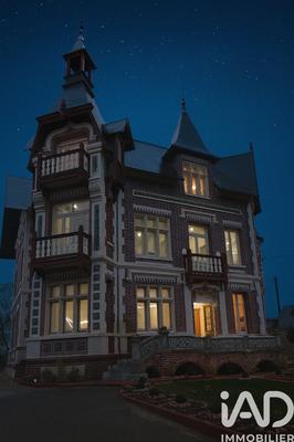 Maison - 378 m² - 13 pièces