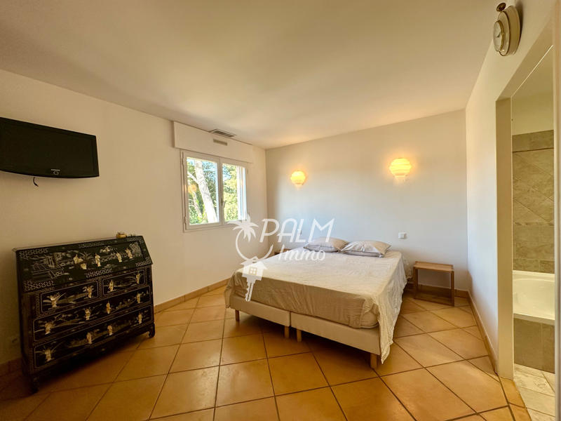 Appartement - 100 m² - 4 pièces