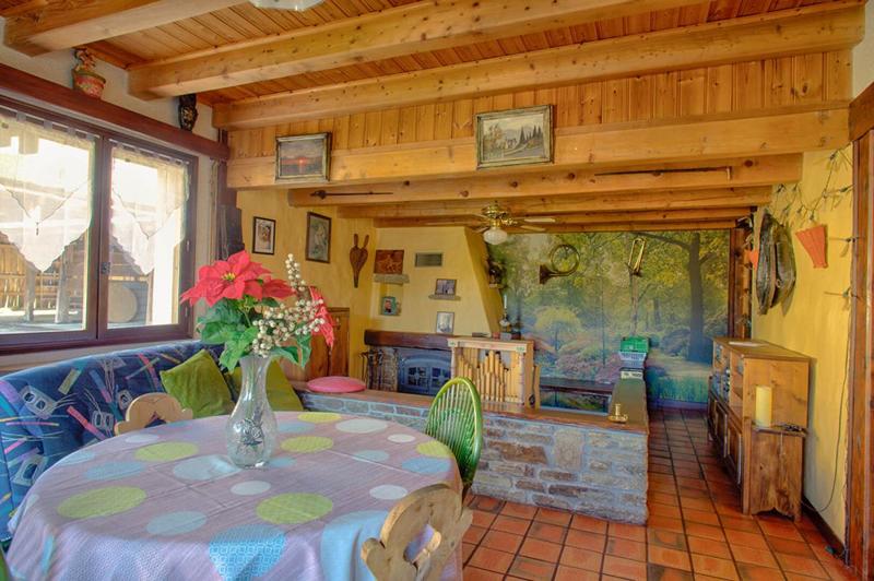 Maison - 295 m² - 11 pièces