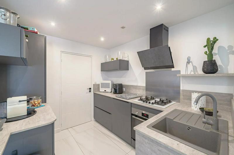 Appartement - 84 m² - 4 pièces