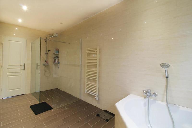 Maison - 197 m² - 7 pièces