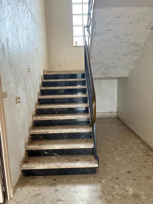 Maison - 235 m² - 8 pièces