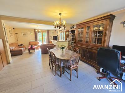 Maison traditionnelle - 120 m² - 6 pièces