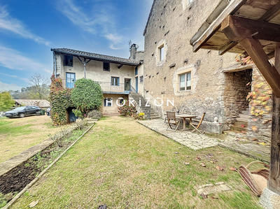Maison ancienne - 170 m² - 6 pièces