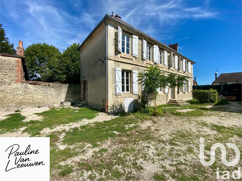 Maison - 243 m² - 5 pièces