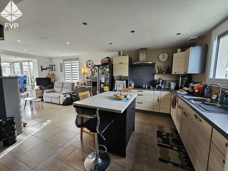 Maison - 92 m² - 4 pièces