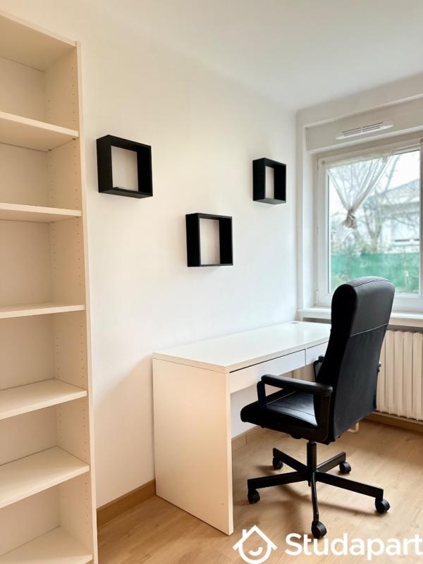 Chambre - 13 m² - 1 pièce
